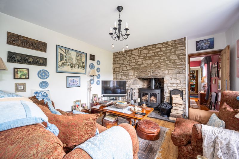 Lounge- click for photo gallery